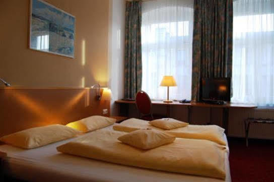 City-hotel Am Wasserturm Gmbh 4*